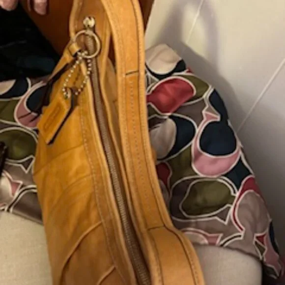 Vintage Coach Ergo Leather Pleated Hobo Natural - Picture 9 of 10
